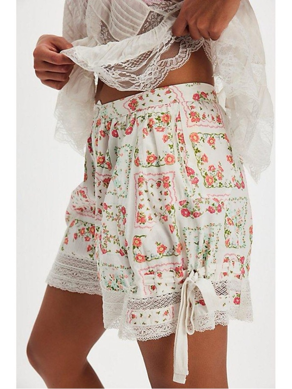 Free People Blooming Lace Cotton shorts size 2